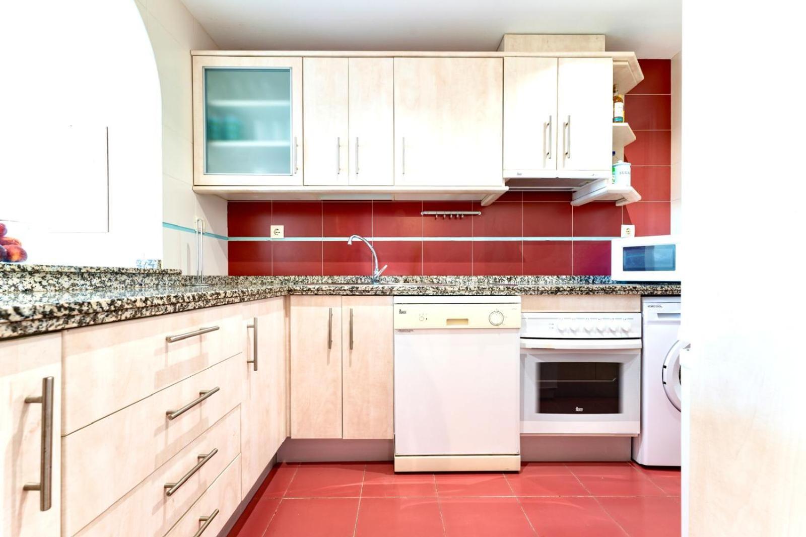 Apartment Zafir With 2 Bedroom And Private Garden